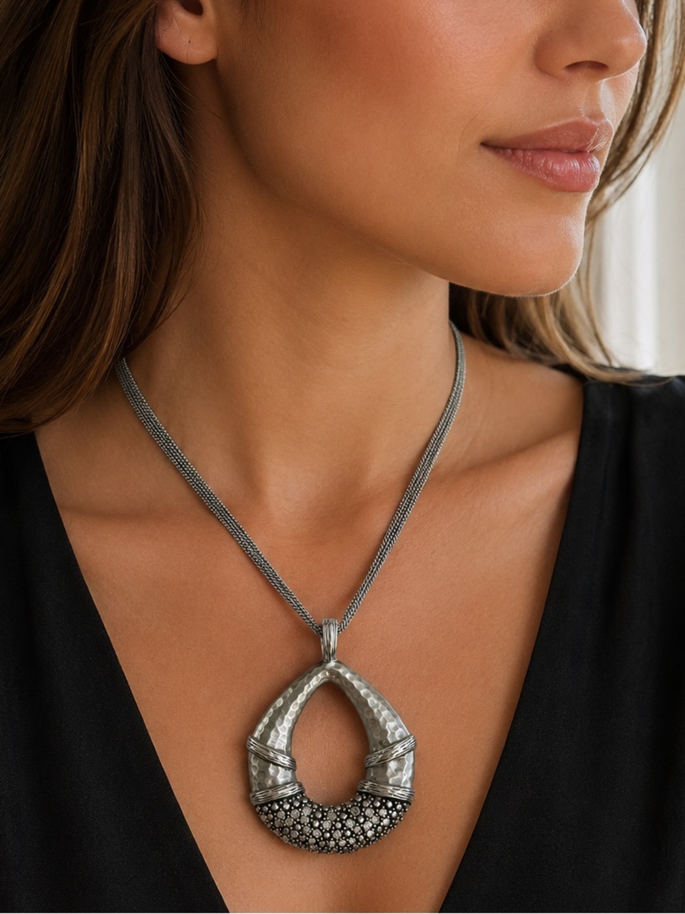 NWT Premier Designs statement necklace Silver Australian Crystals